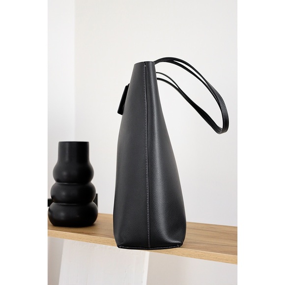 Coach Thea Leather Large Shoulder Tote Black - Picture 8 of 10